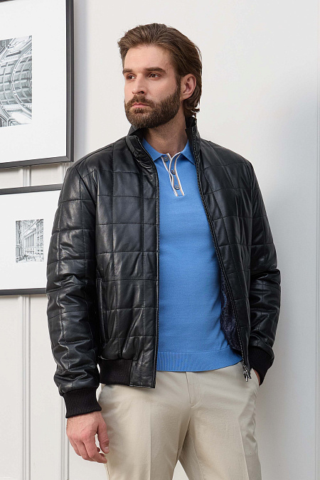 Кожаная стеганая куртка-бомбер черного цвета  для мужчин бренда Meucci (Италия), арт. 7711 - фото. Цвет: Черный. Купить в интернет-магазине https://shop.meucci.ru

