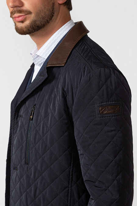 Утепленная стеганая куртка-пиджак на пуговицах с отделкой кожей для мужчин бренда Meucci (Италия), арт. 9964  - фото. Цвет: Темно-синий. Купить в интернет-магазине https://shop.meucci.ru
