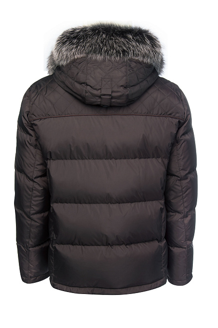 Короткий стеганый пуховик с капюшоном и меховой опушкой  для мужчин бренда Meucci (Италия), арт. 6907 - фото. Цвет: Темно-коричневый с бордовым отливом. Купить в интернет-магазине https://shop.meucci.ru
