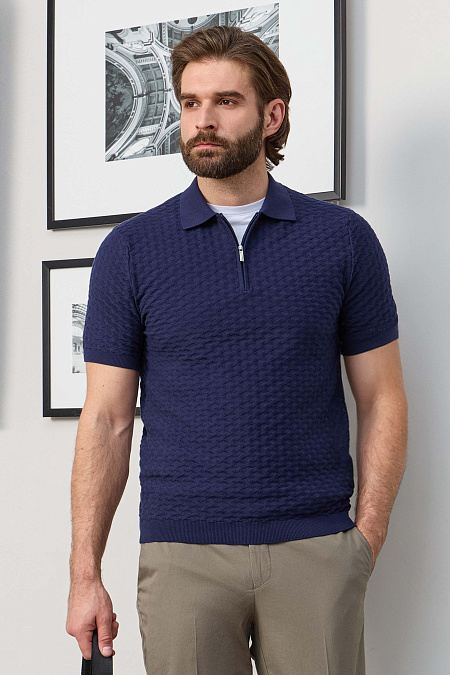Поло с геометрическим фактурным орнаментом синего цвета  для мужчин бренда Meucci (Италия), арт. MEU-2501/DQSS18 - фото. Цвет: Синий. Купить в интернет-магазине https://shop.meucci.ru
