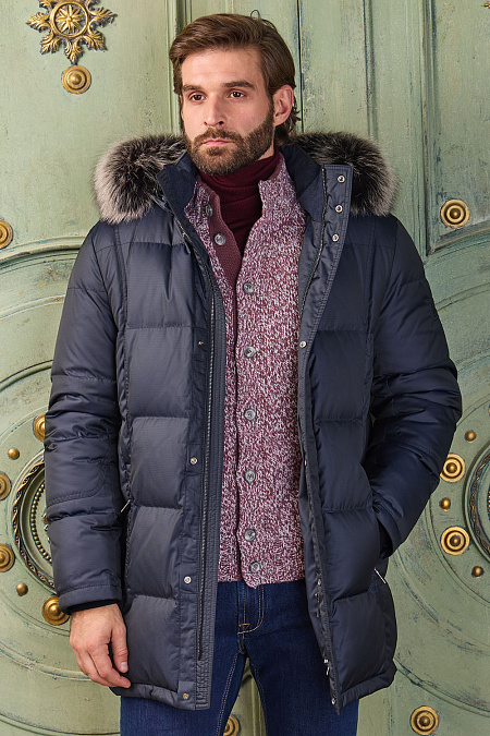 Стеганый пуховик с капюшоном и меховой опушкой  для мужчин бренда Meucci (Италия), арт. 1025 - фото. Цвет: Темно-синий. Купить в интернет-магазине https://shop.meucci.ru
