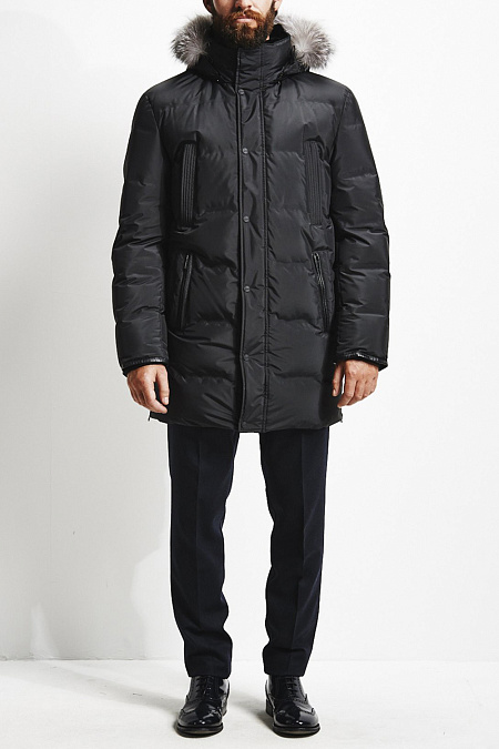 Удлиненный пуховик отделкой натуральной кожей для мужчин бренда Meucci (Италия), арт. 1857/3 - фото. Цвет: Черный. Купить в интернет-магазине https://shop.meucci.ru
